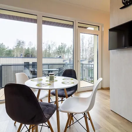 Vinewood Apartment, By Cohost Apartamento Palanga