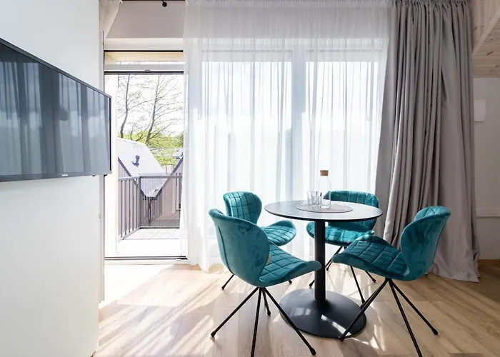 Vinewood Apartment, By Cohost * Palanga