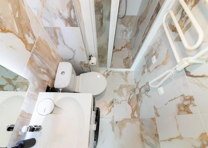 Vinewood Apartment, By Cohost Palanga