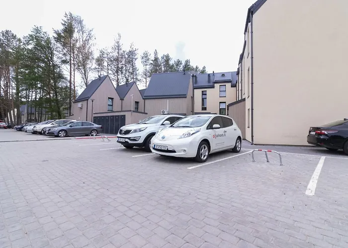 Vinewood Apartment, By Cohost