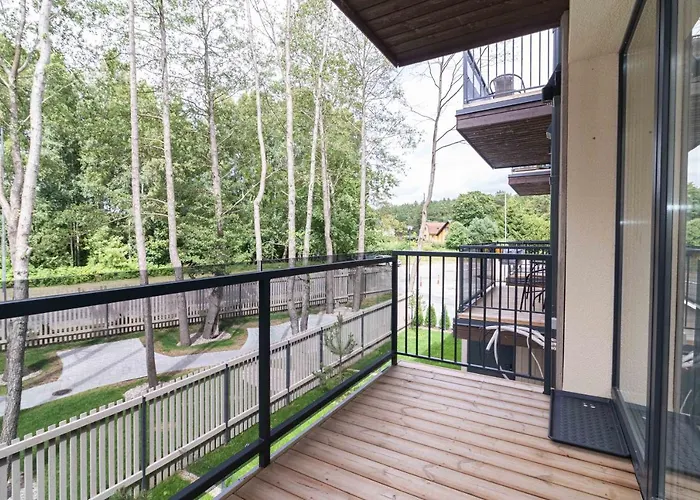 Vinewood Apartment, By Cohost Palanga